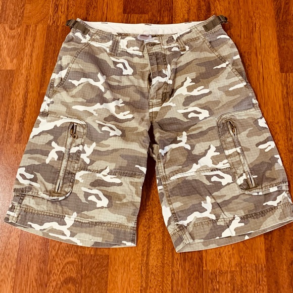 North face short - Picture 2 of 3